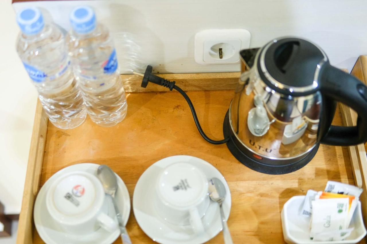 Grand Buana Lestari Hotel パダン エクステリア 写真