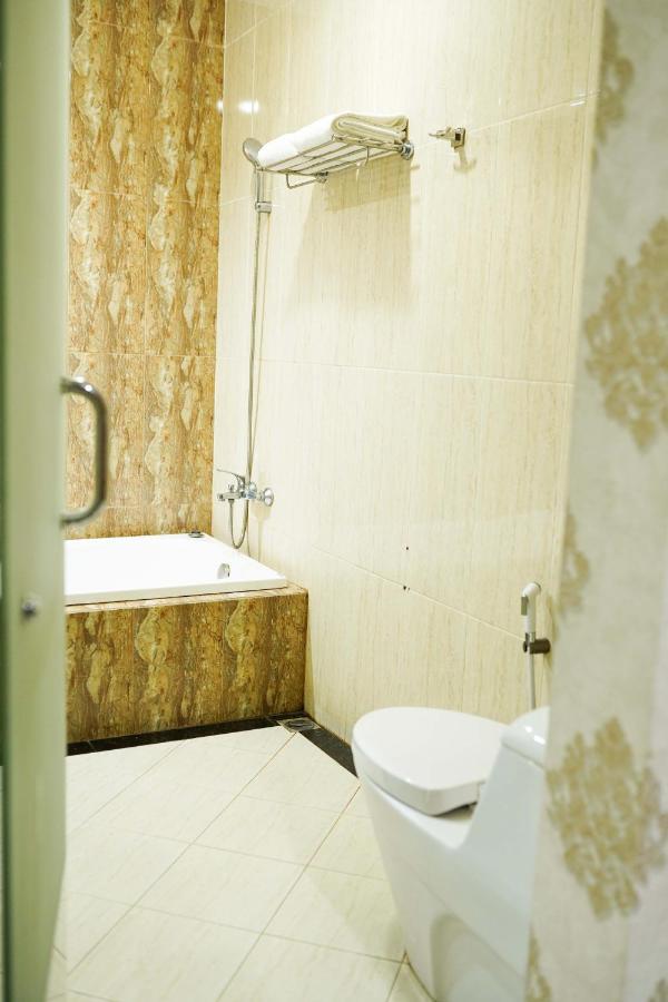 Grand Buana Lestari Hotel パダン エクステリア 写真