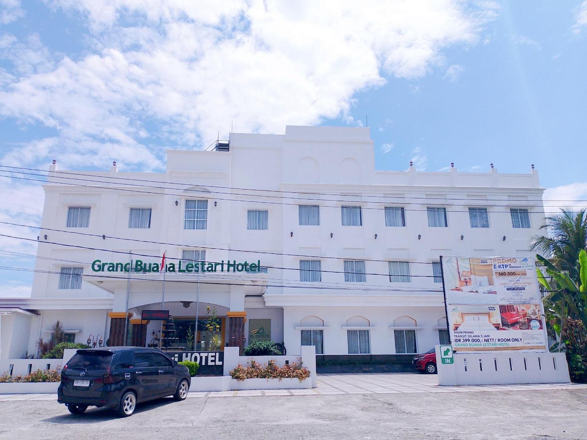 Grand Buana Lestari Hotel パダン エクステリア 写真